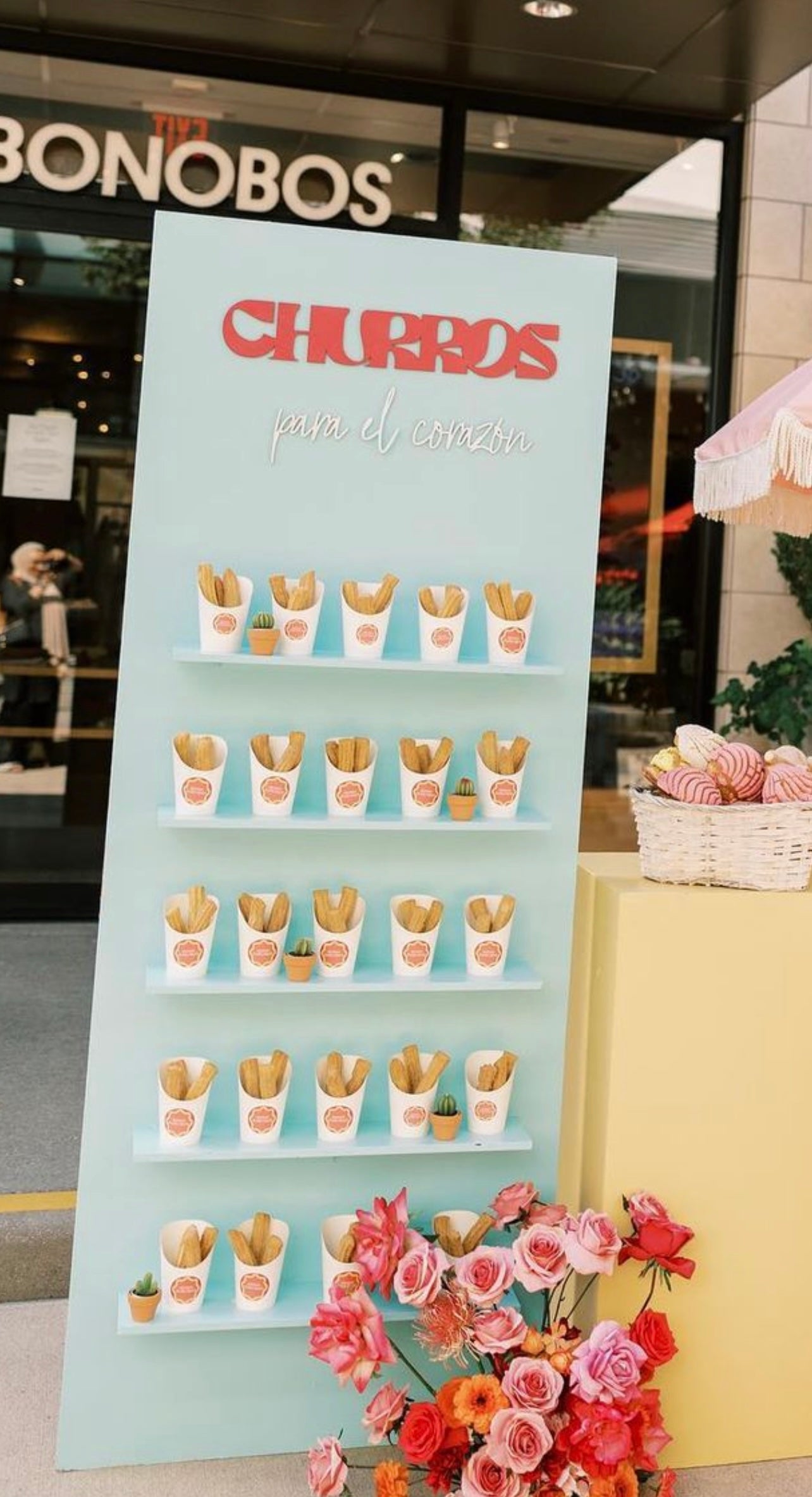 Small party favor shelf