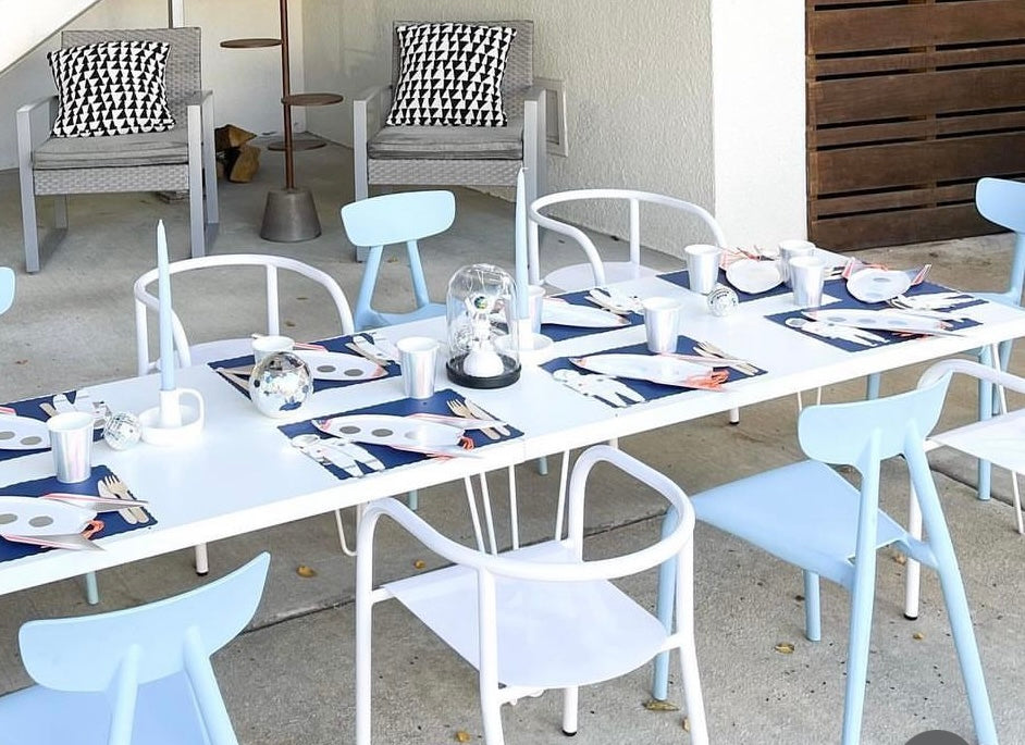 Kids table