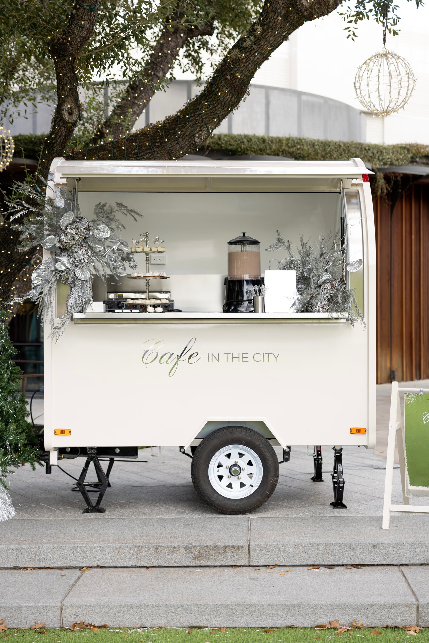 Pop up trailer